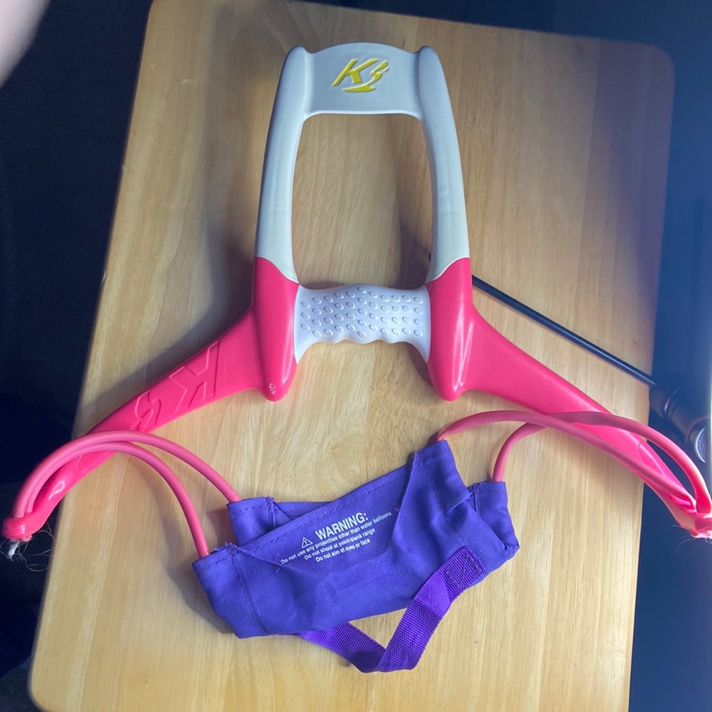 Water balloon launcher